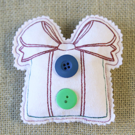 Christmas Stuffie - Gift (In-the-Hoop)