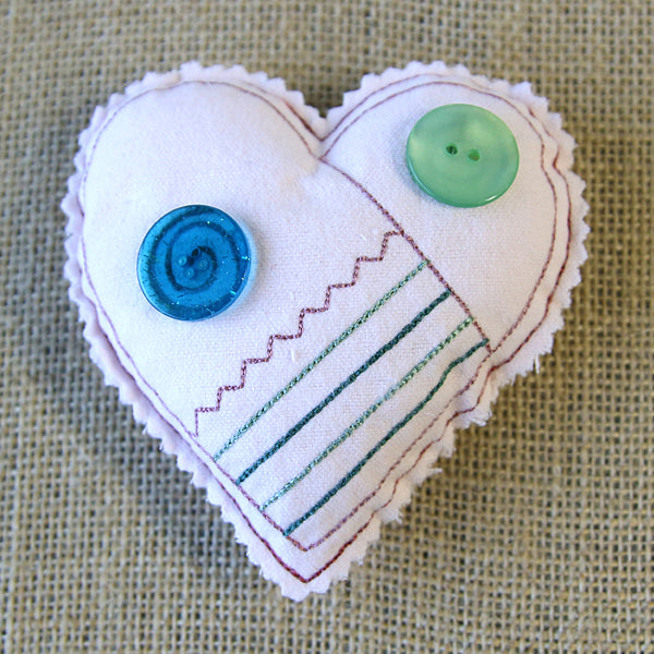 Christmas Stuffie - Heart (In-the-Hoop)