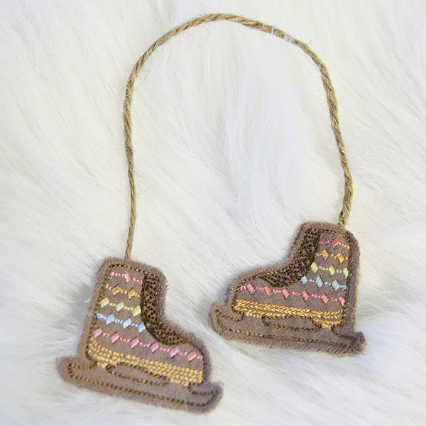 Ice Skate Pair Ornament (In-the-Hoop)