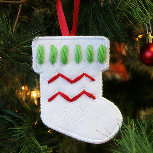 Yarn Stitch Ornament - Stocking (In-the-Hoop)