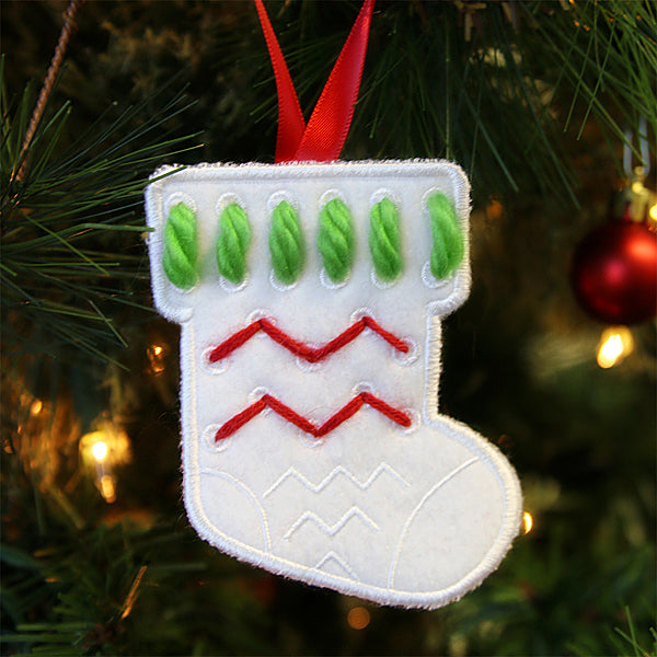 Yarn Stitch Ornament - Stocking (In-the-Hoop)