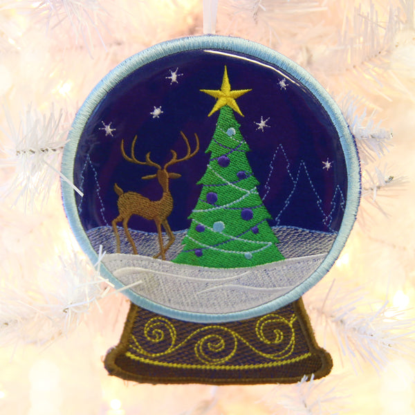 Reindeer Snowglobe Ornament (In-the-Hoop)