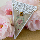 Shabby Chic Scissors Case (In-the-Hoop)