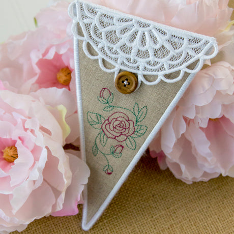 Shabby Chic Scissors Case (In-the-Hoop)