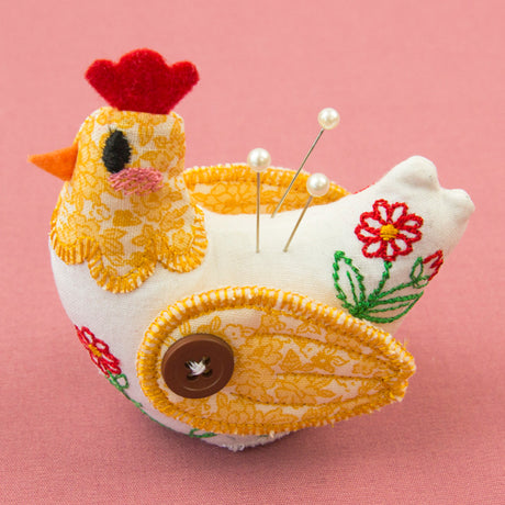Charming Chicken Pincushion (In-the-Hoop)