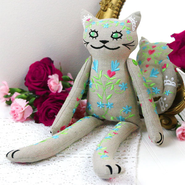 Cutie Kitty Doll (In-the-Hoop)