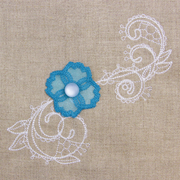 Pretty Petal Fashion Spray (3D Applique)