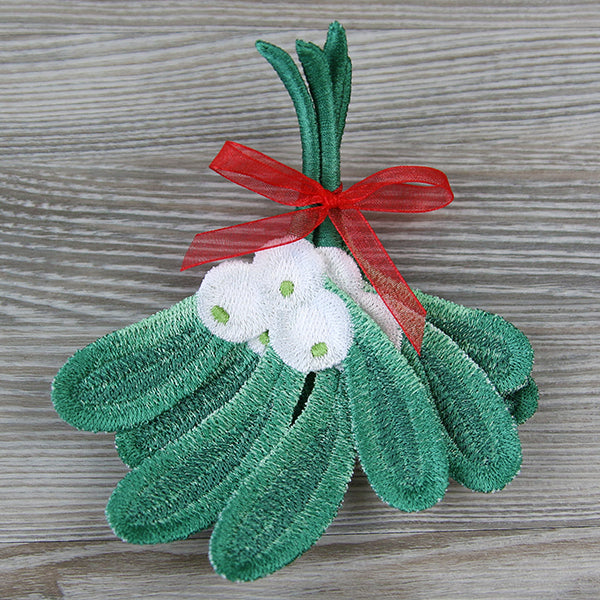 Merry Mistletoe (Freestanding)