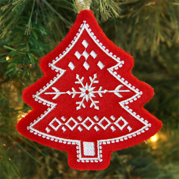 Nordic Christmas Ornament - Tree (In-the-Hoop)