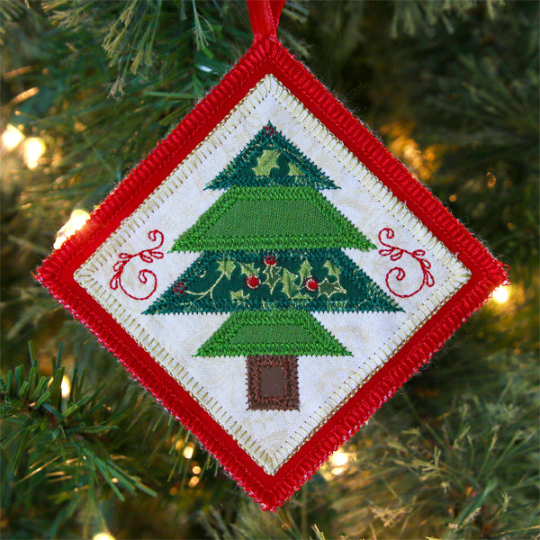 Heirloom Applique Christmas Tree Ornament (In-the-Hoop)