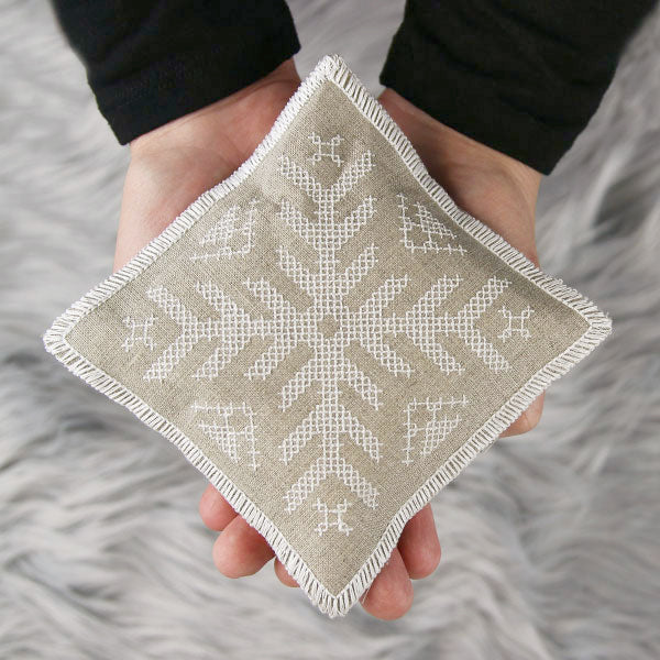 Nordic Snowflake Handwarmer 2 (In-the-Hoop)