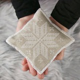 Nordic Snowflake Handwarmer 3 (In-the-Hoop)