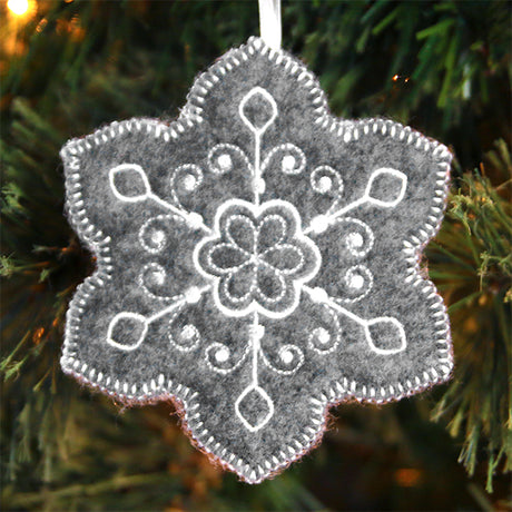 Elegant Christmas Snowflake Ornament (In-the-Hoop)