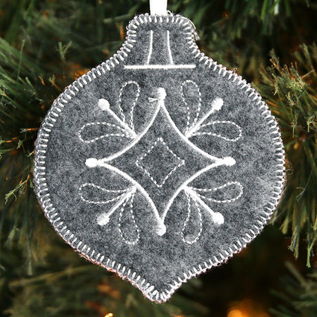 Elegant Christmas Bauble Ornament (In-the-Hoop)