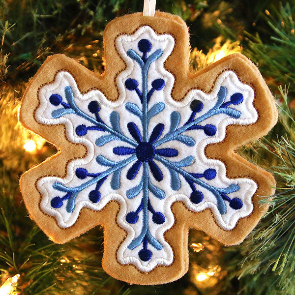 Delft Blue Christmas Cookie - Snowflake (In-the-Hoop)