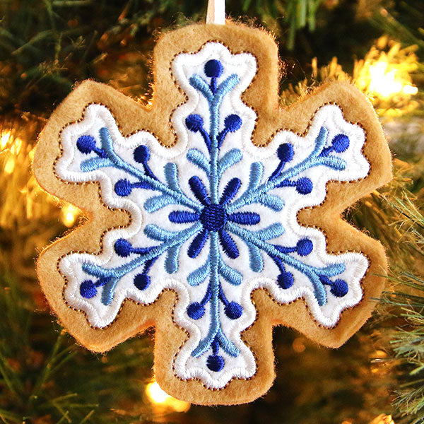 Delft Blue Christmas Cookie - Snowflake (In-the-Hoop)
