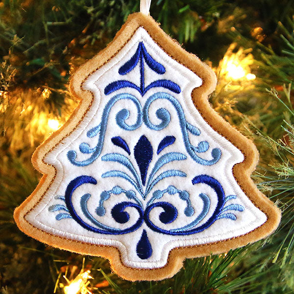 Delft Blue Christmas Cookie - Tree (In-the-Hoop)