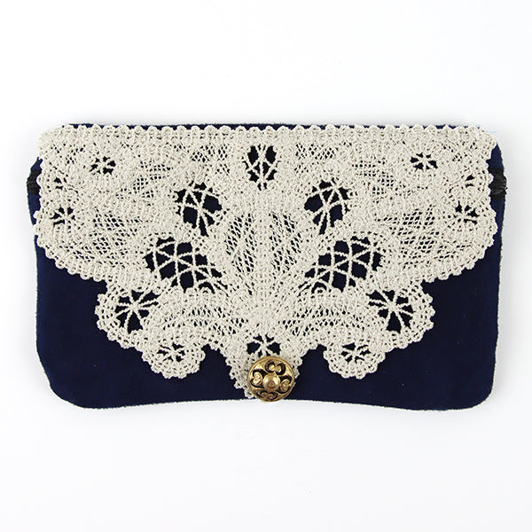 Elegant Lacy Lined Zipper Pouch (In-the-Hoop)