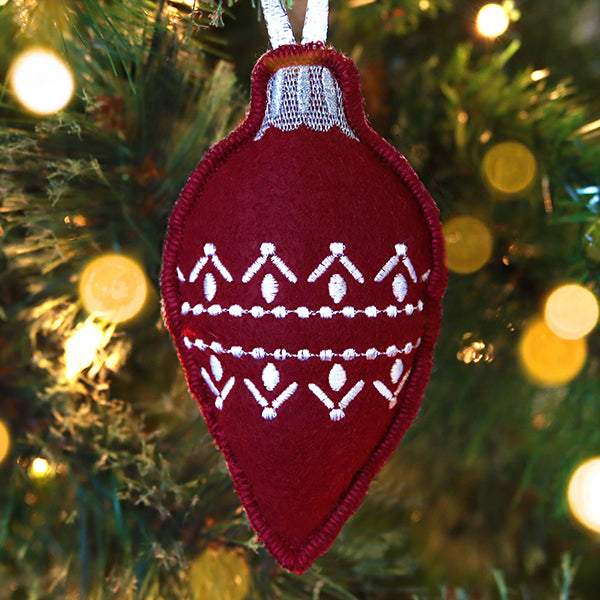 Charming Christmas Ornament (In-the-Hoop)