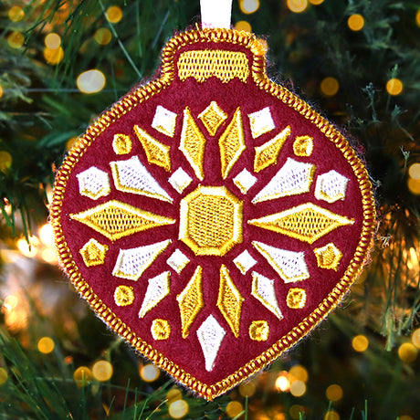 Bejeweled Christmas Ornament (In-the-Hoop)