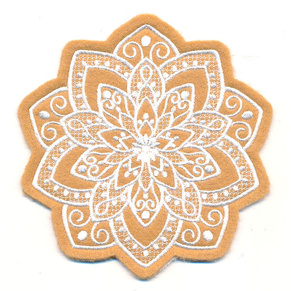 Deluxe Gingerbread Cookie - Poinsettia (In-the-Hoop)