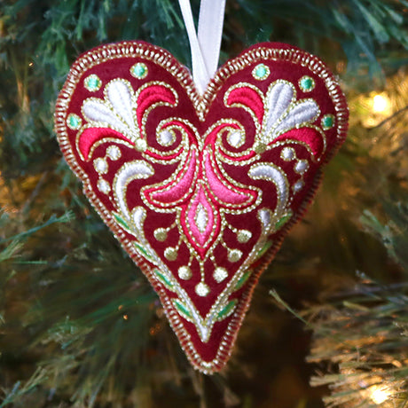 Festive Filigree Christmas Ornament - Heart (In-the-Hoop)