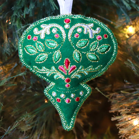 Festive Filigree Christmas Ornament - Bauble (In-the-Hoop)