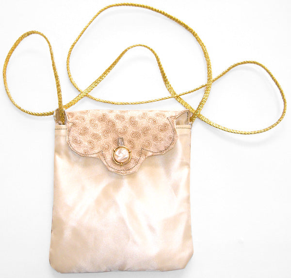 Scalloped Flap Purse (In-the-Hoop)