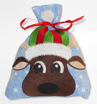 Reindeer in Stocking Cap Drawstring Bag (In-the-Hoop)