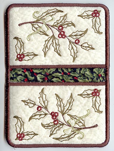 Boughs of Holly Pot Holder (In-the-Hoop)