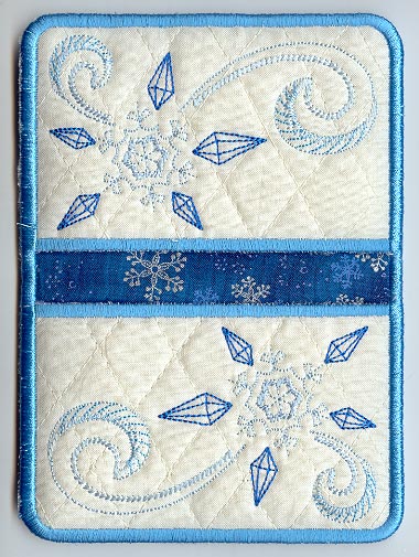 Christmas Snowflake Pot Holder (In-the-Hoop)