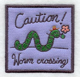 Worm Crossing Magnet (In-the-Hoop)