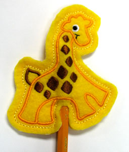 Gentle Giraffe Topper (In-the-Hoop)