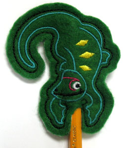 Lounge Lizard Topper (In-the-Hoop)