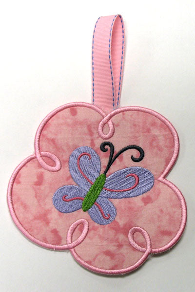 Butterfly Whimsy Towel Topper (In-the-Hoop)