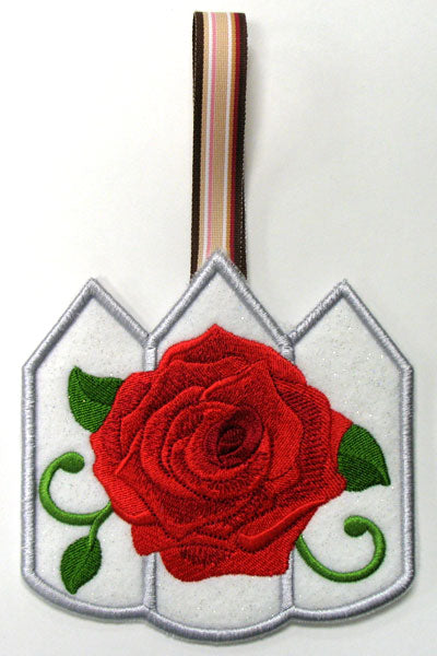 Country Dream Rose Towel Topper (In-the-Hoop)