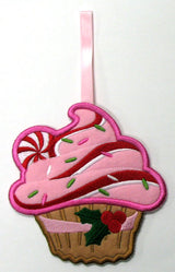Towel Topper - Christmas Cupcake (In-the-Hoop)