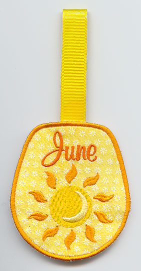 Monthly Towel Topper - June - Sun (In-the-Hoop)