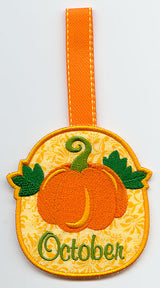 Monthly Towel Topper - October - Pumpkin (In-the-Hoop)