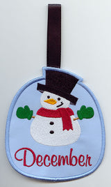 Monthly Towel Topper - December - Snowman (In-the-Hoop)