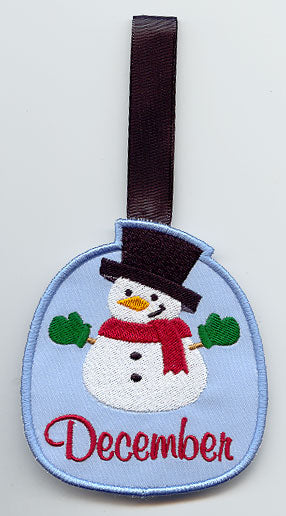 Monthly Towel Topper - December - Snowman (In-the-Hoop)