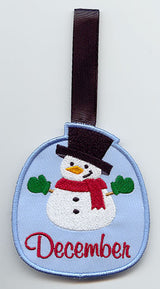 Monthly Towel Topper - December - Snowman (In-the-Hoop)