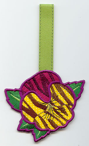 Tiger Pansy Towel Topper (In-the-Hoop)