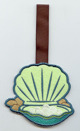 Sea Shell Towel Topper (In-the-Hoop)