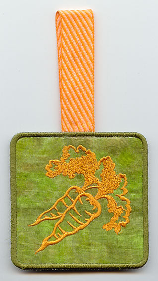 Towel Topper - Carrots (In-the-Hoop)