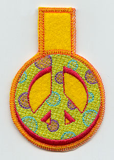 Peace Sign Clothespin Cozy (In-the-Hoop)