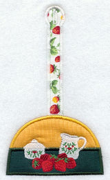Strawberries & Cream Towel Topper (Applique)