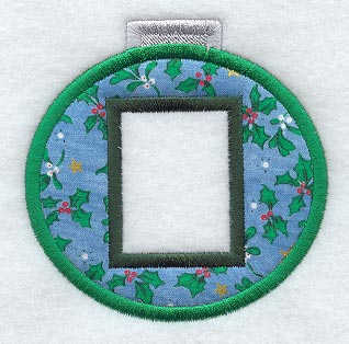 Round Photo Ornament (Applique) (In-the-Hoop)