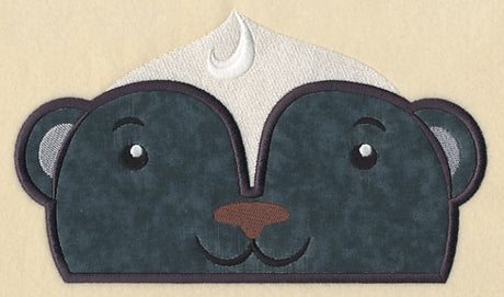 Peeking Skunk (Applique)