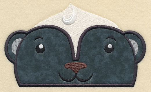 Peeking Skunk (Applique)